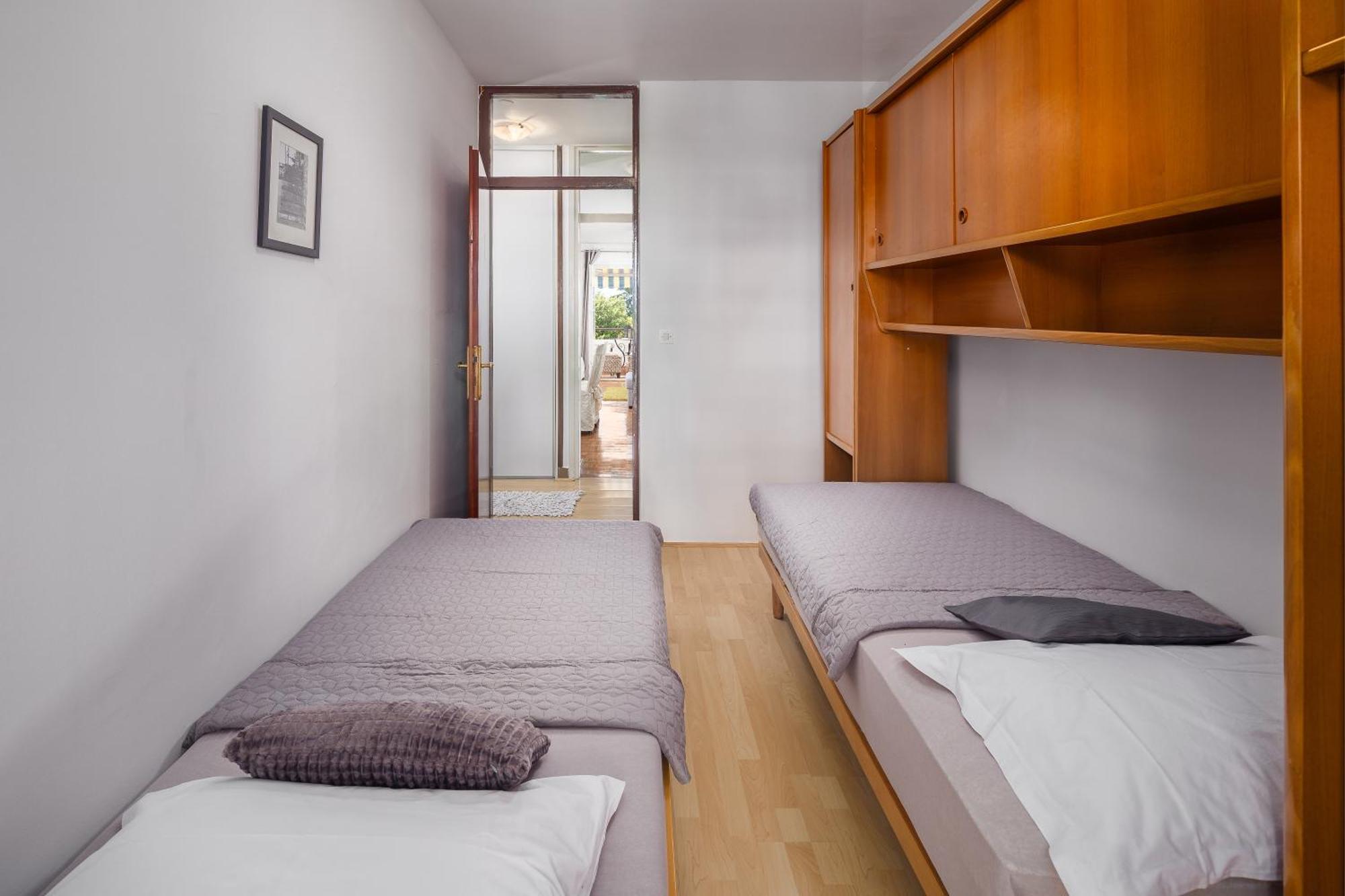 Miha Apartma *